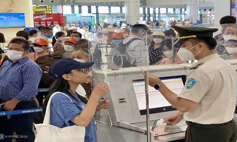 Từ ngày 2/8, khách đi máy bay được làm thủ tục bằng VneID