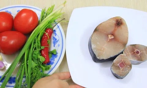 Đổi gió bữa cơm hàng ngày với món cá thu sốt cà chua thơm ngon đậm đà