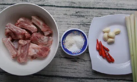 Vét sạch nồi cơm với công thức sườn heo chiên sả ớt