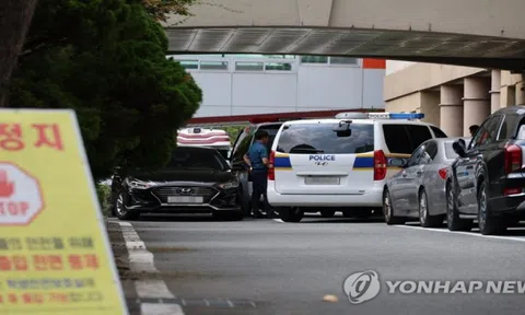 Hàn Quốc: Bắt giữ người đàn ông đâm giáo viên ngay tại trường học