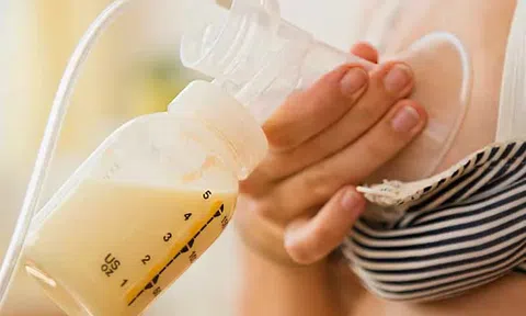 Cảnh báo nguy cơ lây nhiễm mầm bệnh do xin sữa mẹ qua mạng