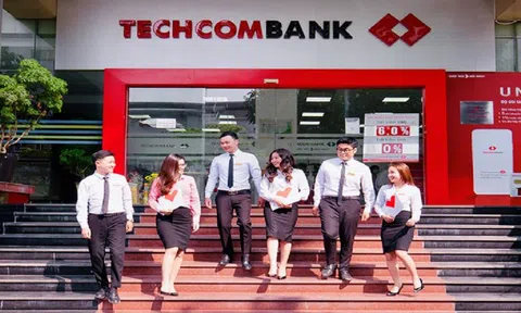 Thu nhập bình quân nhân viên ngân hàng Techcombank đủ để mua 8 chỉ vàng mỗi tháng