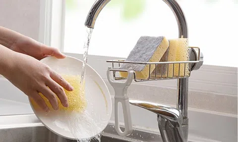 Thói quen nhiều gia đình mắc phải khi rửa bát có thể khiến vi khuẩn tăng 480.000 lần