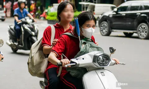 Hà Nội: Xử phạt nhiều học sinh, sinh viên không đội mũ bảo hiểm