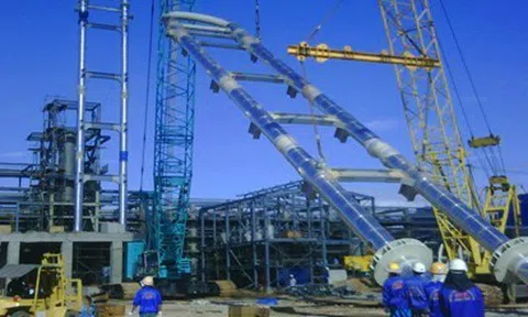 Giá cổ phiếu PVH giảm gần 90%