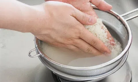 Bật mí cách làm xôi gà xé nấm hương bằng nồi cơm điện