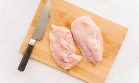 Lạ miệng với món ức gà sốt tiêu chanh vừa dinh dưỡng lại dễ làm