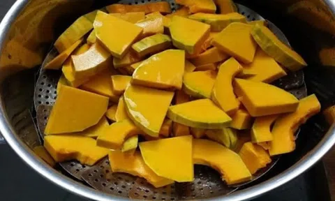 Món ngon cuối tuần: Cách làm bánh bí đỏ hấp vừa ngon lại bổ dưỡng