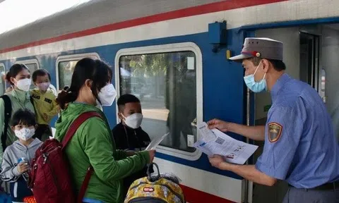 Vé tàu Tết mở bán từ ngày 20/10, nhiều giảm giá, ưu đãi