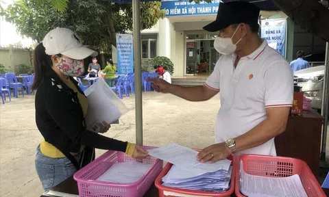 Xin việc khó, vì sao NLĐ bất chấp nộp đơn nhận BHXH một lần?