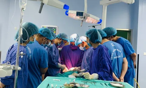Người phụ nữ hoại tử mi mắt vì tiêm oxy già để trị thâm mắt