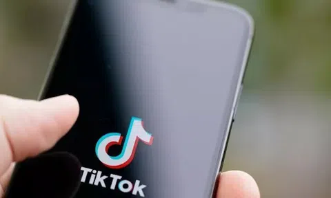 9 lý do phụ huynh Việt Nam phải ngưng cho trẻ xem TikTok ngay lập tức