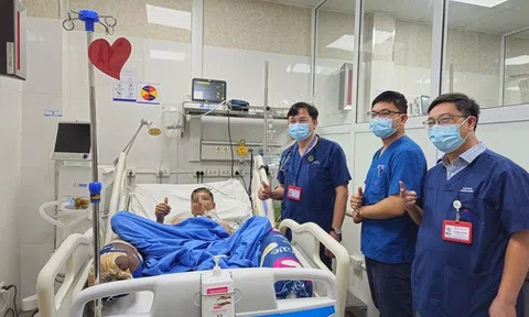 Thầy giáo trẻ suy đa tạng vì nhiễm vi khuẩn Whitmore được cứu sống ngoạn mục