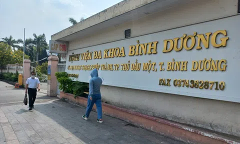 Bệnh viện lên tiếng vụ mẹ định đặt thi thể con vào thùng mì tôm đưa về quê