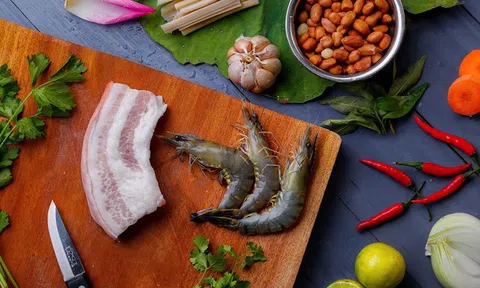 Món ngon mỗi ngày: Công thức làm gỏi ngó sen tôm thịt giòn ngon, hấp dẫn