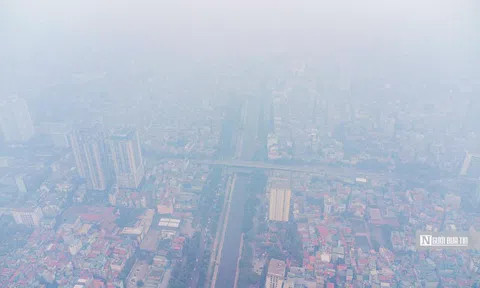 Hà Nội chìm trong bụi mịn