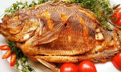 Khi rán cá chỉ cần “thuộc” 3 mẹo này, đảm bảo cá vàng giòn, không dính chảo