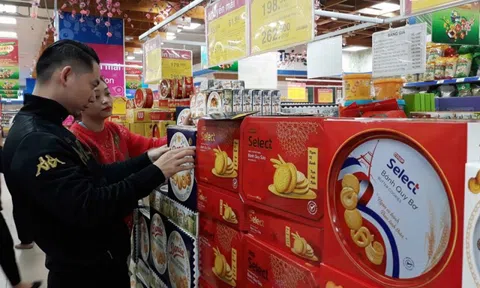 Hàng Việt chiếm ưu thế trên thị trường Tết