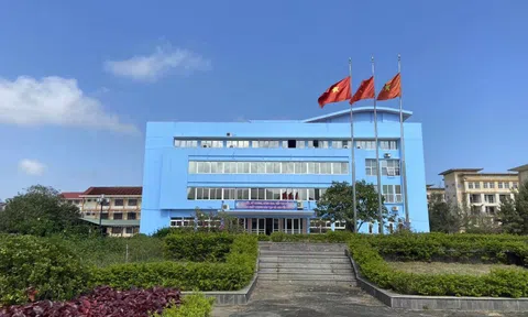 Quảng Bình họp “gấp” tìm cách giải quyết việc nợ lương 136 cán bộ, giảng viên