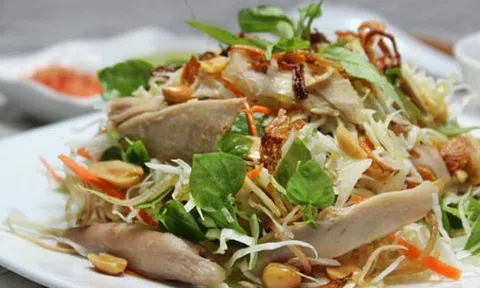 Tối nay ăn gì: Chỉ thêm gia vị này, gà luộc thừa ngày Tết lại thành món ngon "vạn người mê"