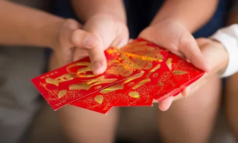 Ly hôn với vợ, chia tài sản, người cha Trung Quốc đòi chia luôn tiền lì xì của con