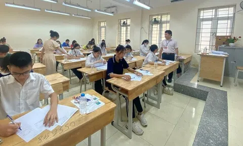 Tuýt còi lấy điểm IELTS ưu tiên vào lớp 10: Phụ huynh, giáo viên nói gì?