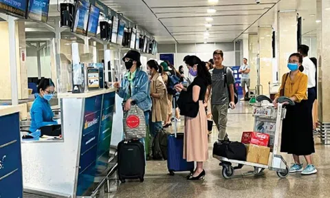 Giá vé máy bay nội địa dịp 30/4-1/5 cao ngất ngưởng
