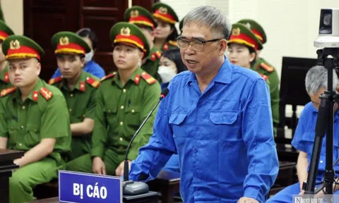Ông Đỗ Hữu Ca bị đề nghị mức án 11-12 năm tù sau khi bất ngờ nhận tội