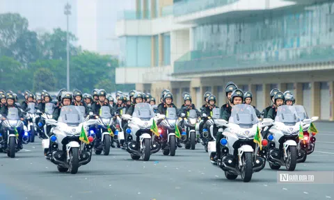 Hơn 100 xe đặc chủng diễu hành tại lễ kỷ niệm 50 năm lực lượng CSCĐ