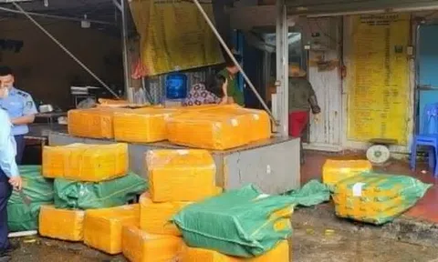 Hà Nội: Thu giữ hơn 1 tấn thực phẩm đông lạnh không rõ nguồn gốc xuất xứ