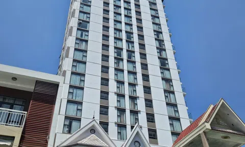 Nam du khách rơi từ tầng cao khách sạn tử vong ở Nha Trang