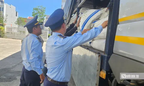 Lực lượng QLTT phát hiện hàng chục tấn đường nhập lậu