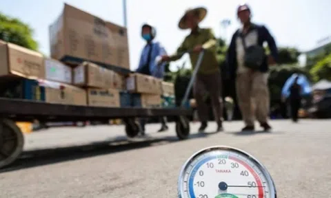 Nắng nóng kỷ lục "hiếm có" trong kỳ nghỉ lễ 30/4-1/5