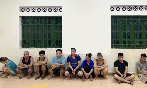 Quảng Ninh: 3 phụ nữ bị khởi tố vì máu me “đỏ đen”