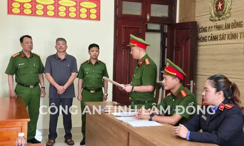 Bắt Chủ tịch và Phó Chủ tịch xã liên quan vụ khai thác cát trái phép