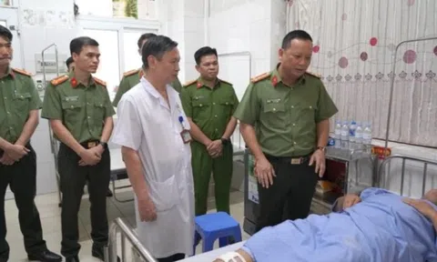 Tạm giữ tài xế tăng ga tông ngã đại úy CSGT trọng thương ở Hà Nội