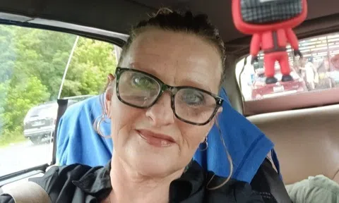 Bị bắt oan vì AI nhận diện nhầm, người phụ nữ Mỹ mất nhà, mất xe sau 5 tháng ngồi tù