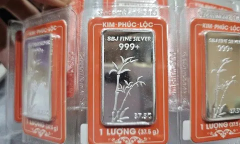 Giá bạc “nhảy múa” trong 24 giờ: Có lúc vọt lên 70 USD/ounce, cơ hội hay rủi ro cho nhà đầu tư?