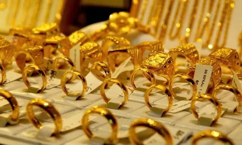 Giá vàng chiều 1/4: Bật tăng mạnh, tiến sát mốc 177 triệu/lượng