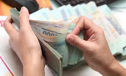 Hỗ trợ tiền 2.220.000 đồng/tháng cho CBCCVC liên tục trong 24 tháng theo Nghị quyết 01 trong trường hợp nào?