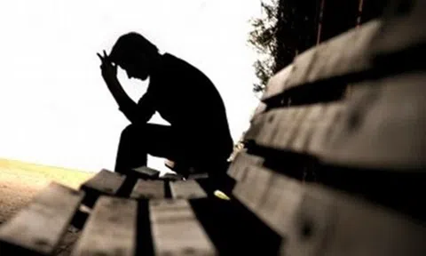 Bạn gái giấu tôi chuyện đang yêu một người có gia đình