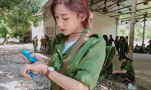 Bức ảnh nữ sinh xinh đẹp đi học quân sự khiến bao chàng say đắm