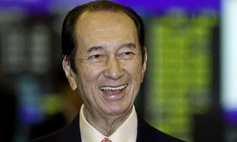 Tỷ phú sòng bài Hong Kong nghỉ hưu ở tuổi 96