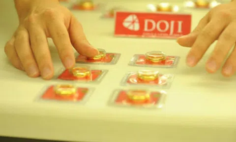 Hôm nay giá vàng miếng vượt 37 triệu đồng một lượng