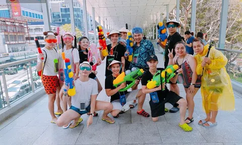 Trào lưu quẩy Tết Songkran cho đã của giới trẻ Việt ở Thái