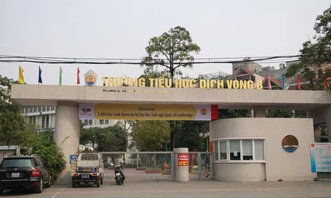 Hà Nội: Học sinh lớp 4 rơi từ tầng 4 trong tình trạng nguy kịch