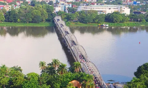 Mê hồn với những góc cảnh đẹp trên cầu Trường Tiền