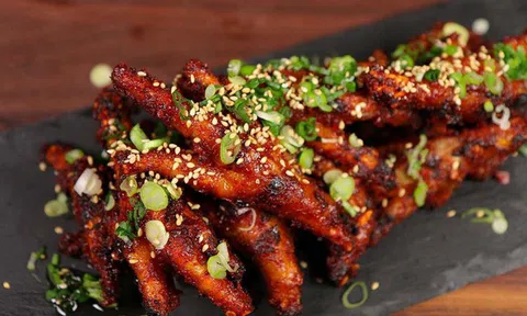 Công thức làm chân gà nướng tuyệt ngon `đánh bật` mọi kiểu chế biến trước đây