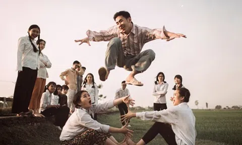 Ảnh kỷ yếu \'trở về tuổi thơ\' đầy cảm xúc của học sinh Ninh Bình