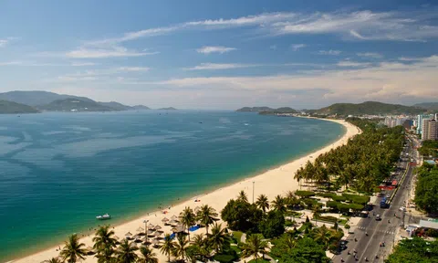 Nha Trang: Vị mặn của biển quấn quyện chân người